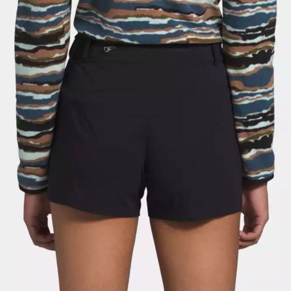 The North Face Paramount Shorts in Black Size 2 - Picture 2 of 8